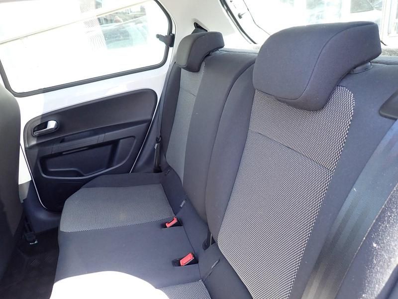 Used Seat Mii Design 75 HP (55 kW) 2018 White Hatchback