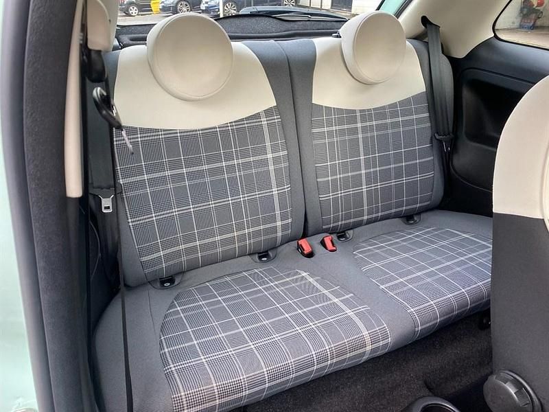 Usado Fiat 500 Lounge 69 HP (50 kW) 2019 Verde Citadino