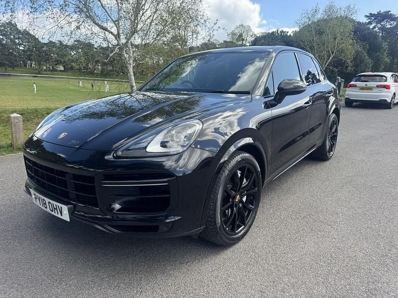 Used Porsche Cayenne Turbo 550 HP (404 kW) 2018 Black SUV