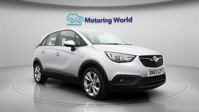 Used Vauxhall Crossland X S 110 HP (80 kW) 2019 Silver SUV