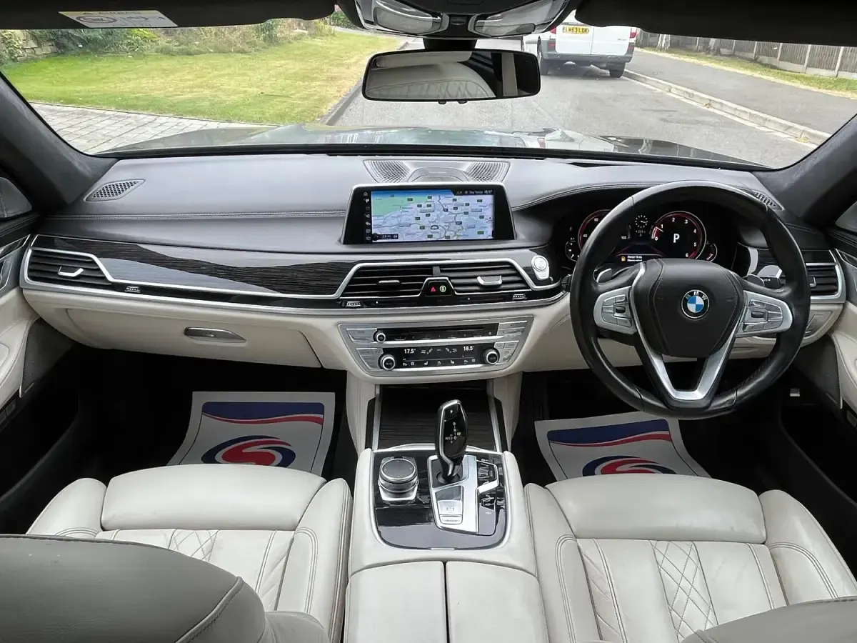 Used BMW 740 M Sport 320 HP (235 kW) 2017 Brown Sedan