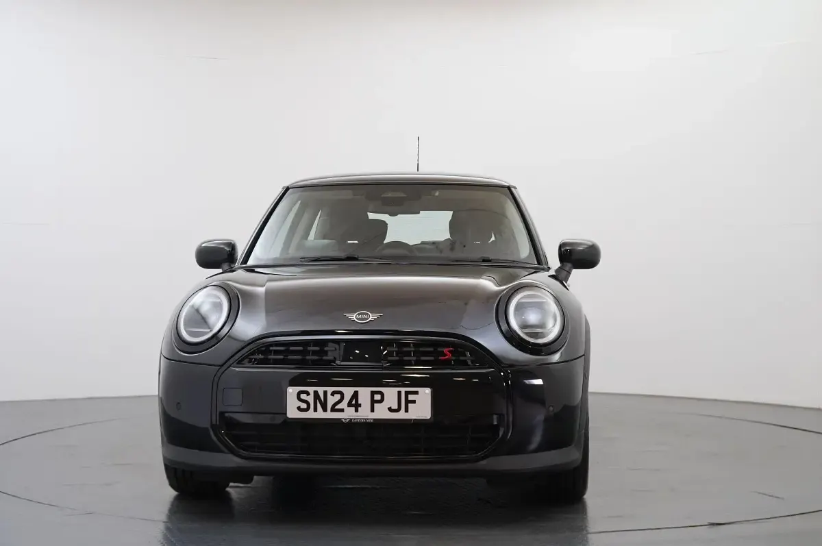 Used Mini Cooper S Hatch 201 HP (147 kW) 2024 Black Hatchback