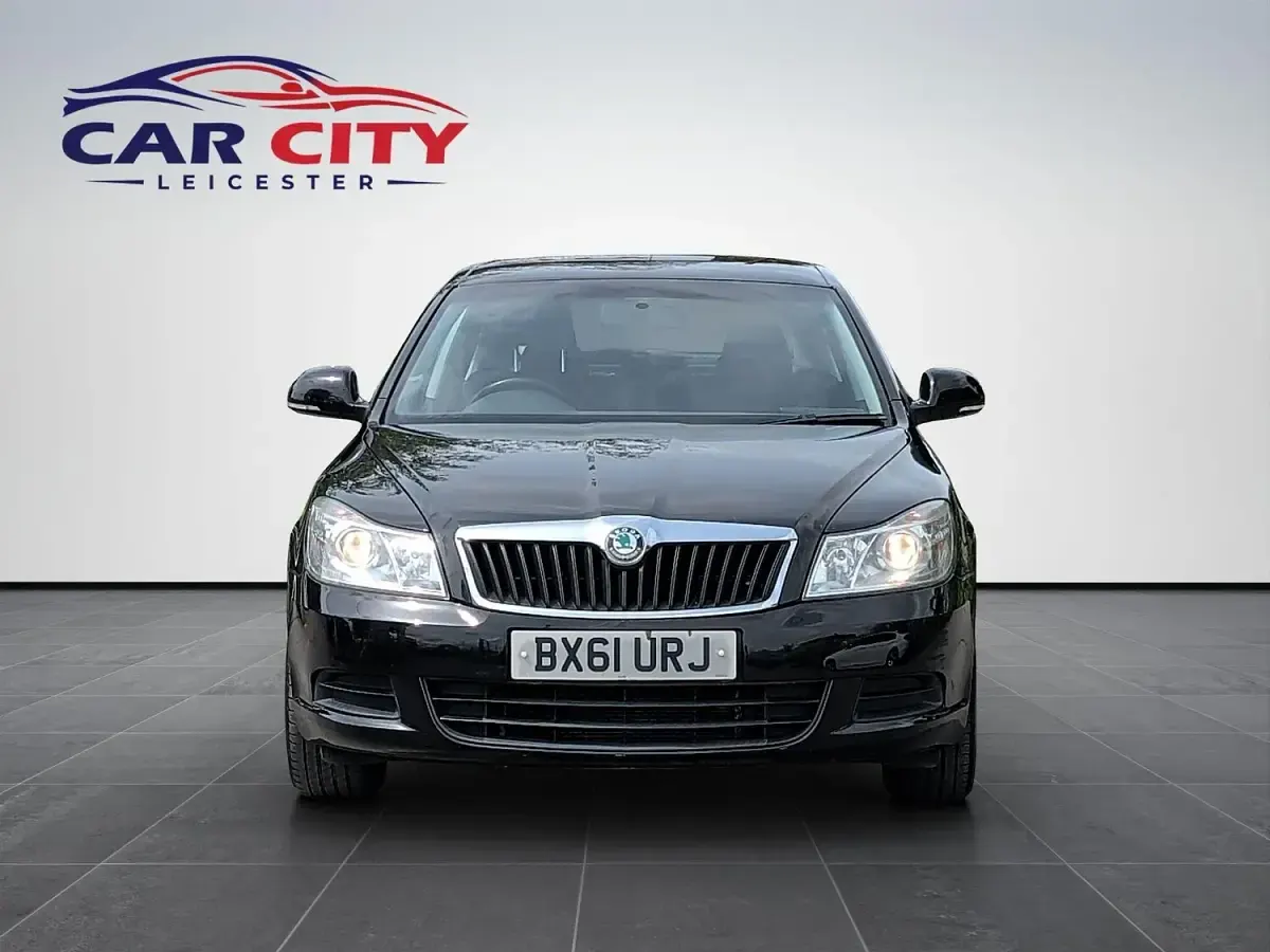 Used Skoda Octavia SE 170 HP (125 kW) 2011 Black Hatchback