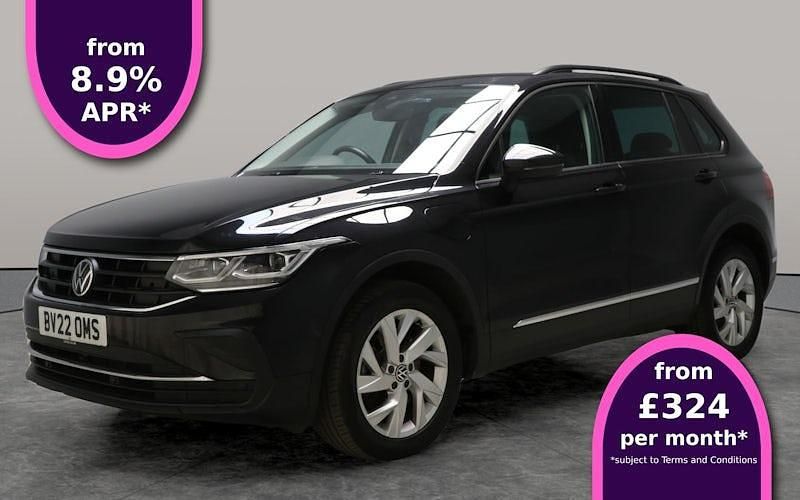 Used 2024 VW Tiguan Life SUV | £22,562 (Super price) - Image 1/3
