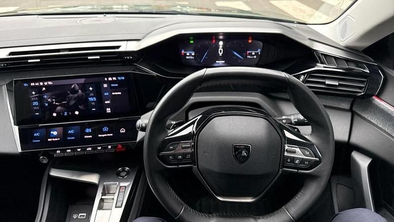 Used Peugeot 308 Allure 129 HP (94 kW) 2022 Hatchback