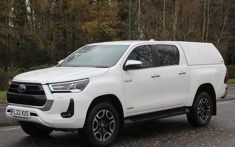 Used 2025 Toyota HiLux Pickup | £21,950 (Super price) - Image 1/4