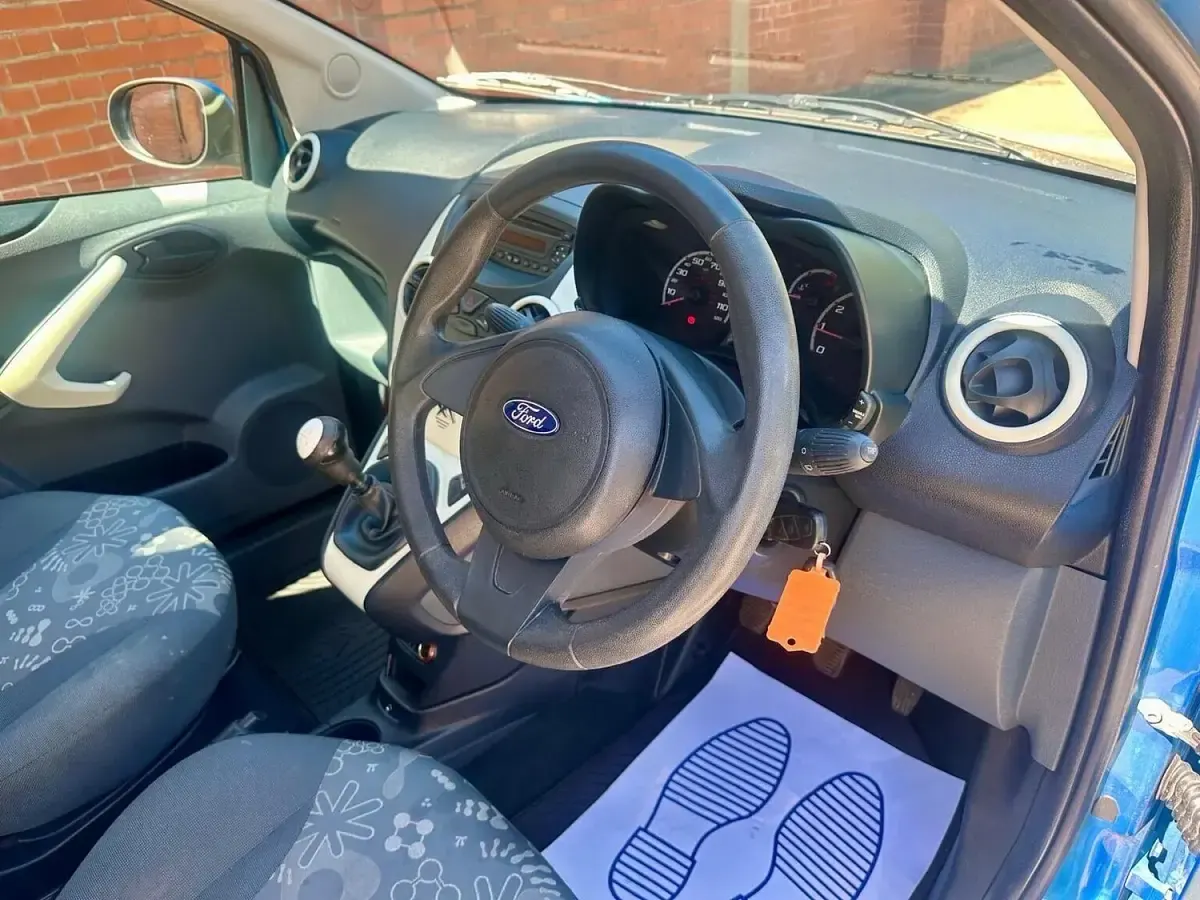 Used Ford Ka 69 HP (50 kW) 2010 Blue Hatchback
