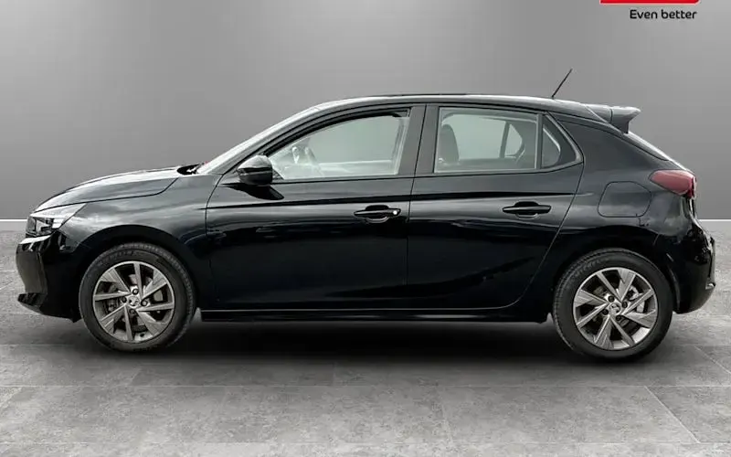 Used Vauxhall Corsa Design Edition 101 HP (74 kW) 2026 Hatchback