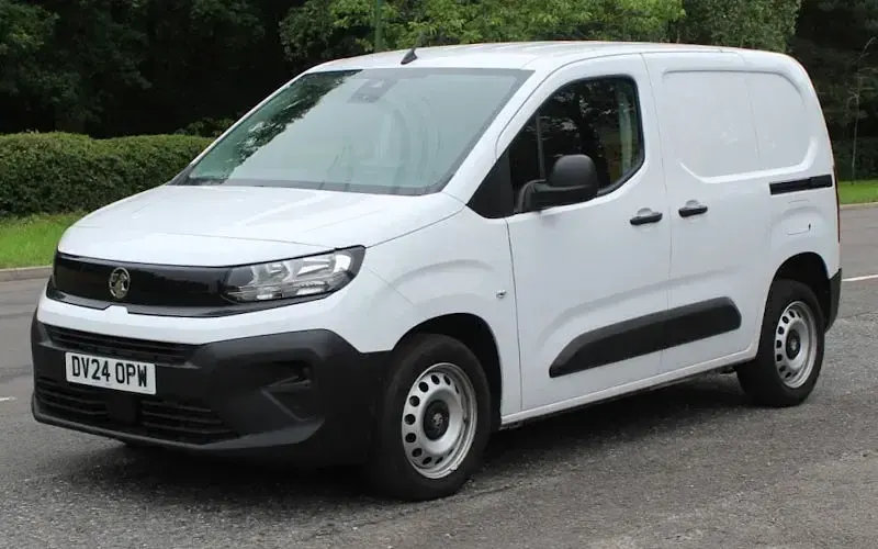 Used Vauxhall Combo S 102 HP (75 kW) 2024 MPV