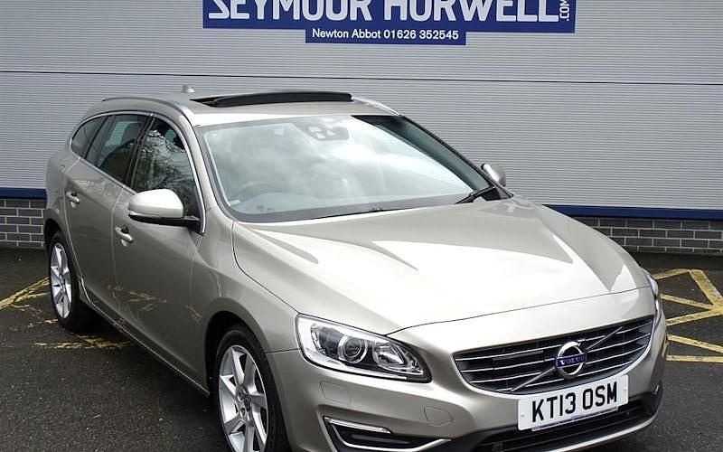 Used Volvo V60 SE Lux 215 HP (158 kW) 2015 Estate