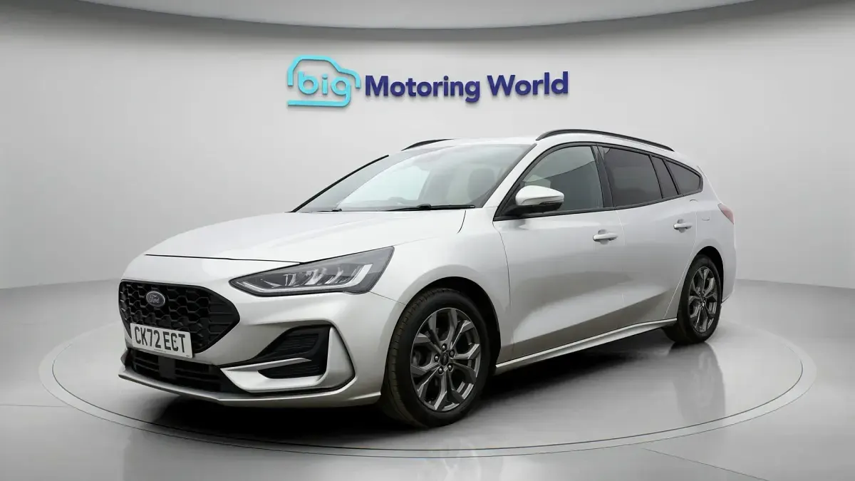 Used Ford Focus ST-Line 125 HP (91 kW) 2022 Silver Estate