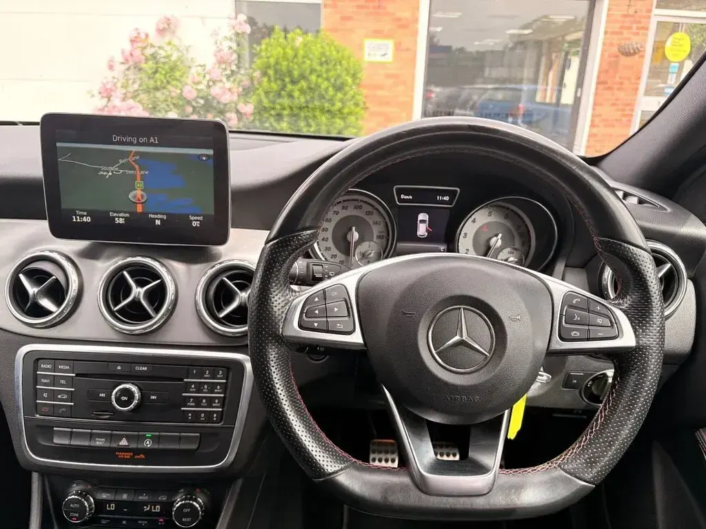 Used Mercedes GLA200 AMG line 156 HP (114 kW) 2016 Blue SUV