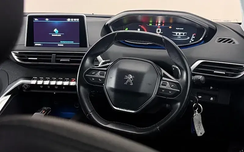 Second-hand Peugeot 3008 Allure 131 CP (96 kW) 2018 Break
