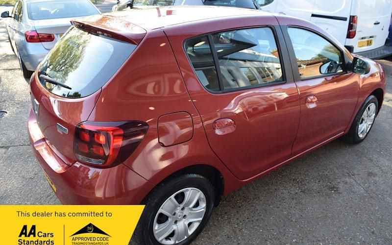 Begagnad Dacia Sandero Lauréate 90 HK (66 kW) 2018 Halvkombi