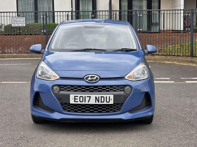 Used Hyundai i10 SE 83 HP (61 kW) 2017 Blue Hatchback