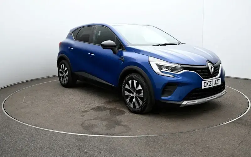 Begagnad Renault Captur Evolution 143 HK (105 kW) 2023 Blå SUV