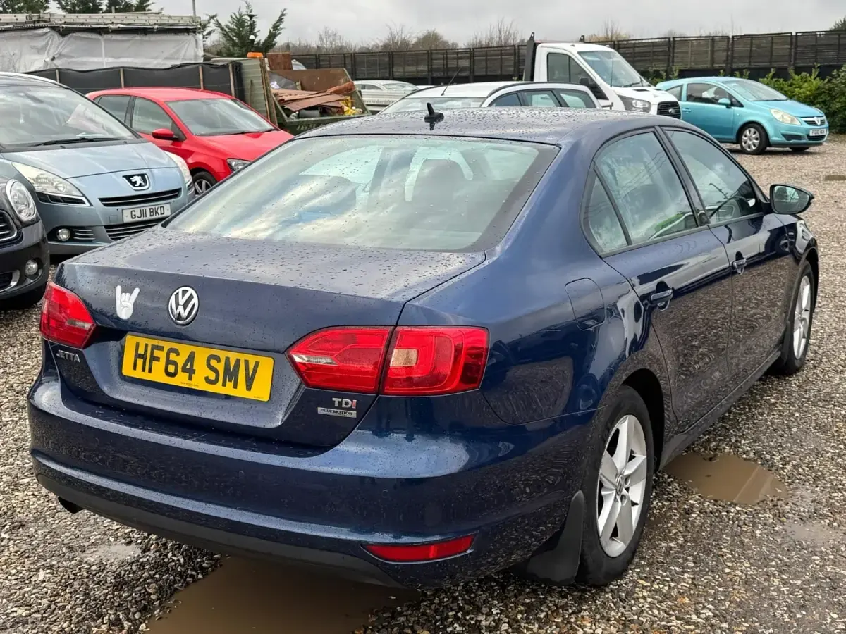 Usado VW Jetta SE 105 HP (77 kW) 2014 Azul Sedan