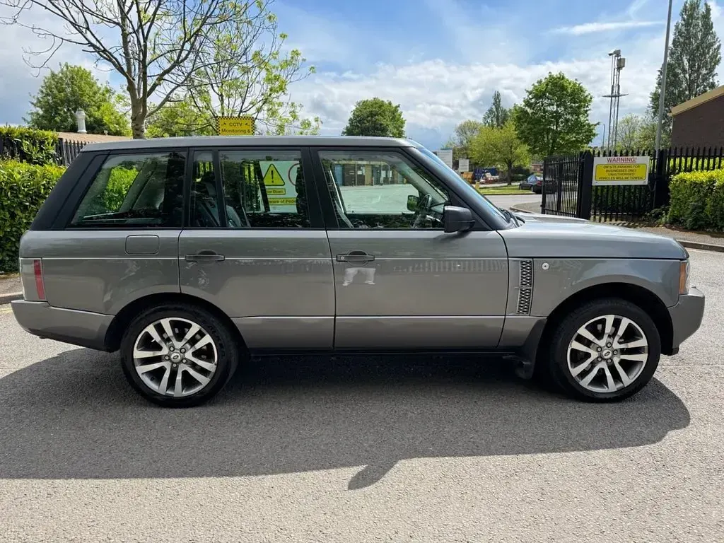 Used Land Rover Range Rover 272 HP (200 kW) 2009 Grey SUV