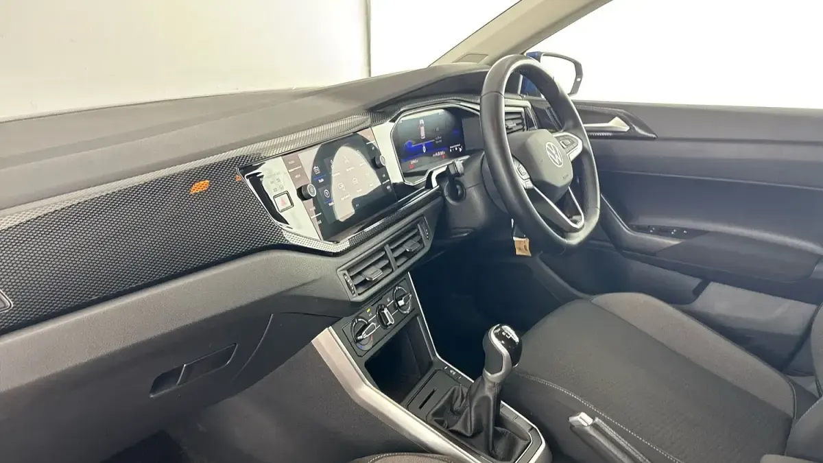 Used VW Polo Match 95 HP (69 kW) 2024 Blue Hatchback