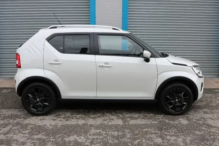 Used Suzuki Ignis SZ5 83 HP (61 kW) 2021 White Hatchback