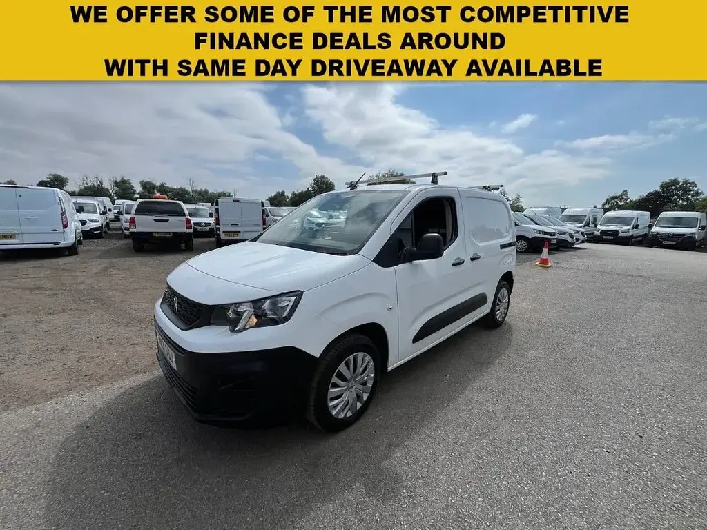 Used Peugeot Partner 2021 White MPV
