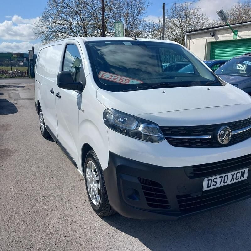 Used Vauxhall Vivaro 100 HP (73 kW) 2020 White MPV