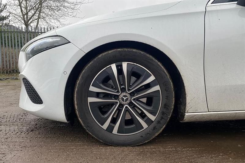 Used Mercedes A200 Executive 163 HP (119 kW) 2023 Digital white Sedan