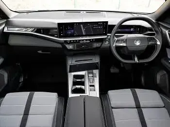 New Vauxhall Grandland X Design Edition 145 HP (106 kW) 2026 Two coat premium metallic  impact copper SUV