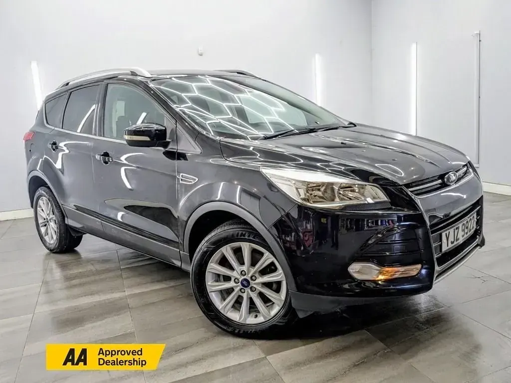 Usado Ford Kuga Titanium 150 HP (110 kW) 2016 SUV