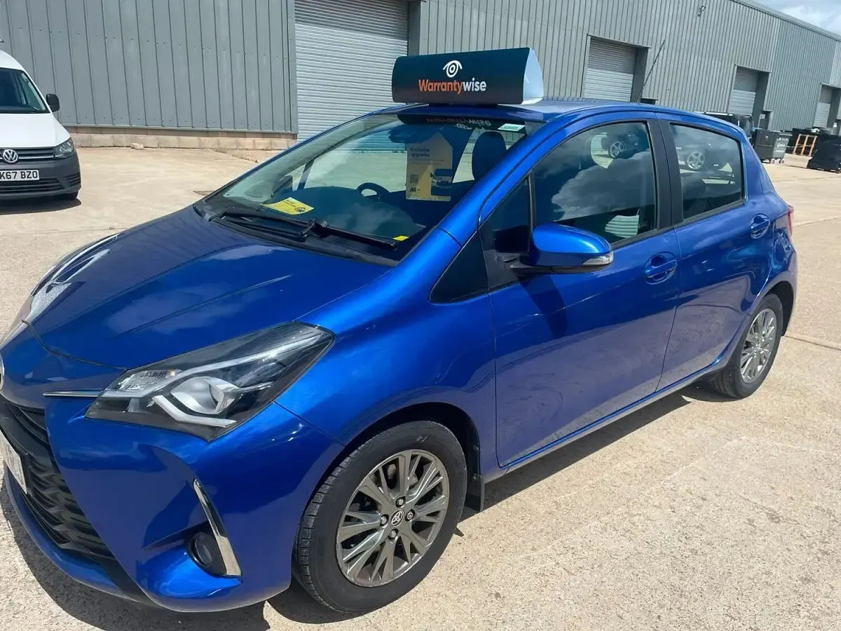 Used Toyota Yaris 2017 Blue Hatchback