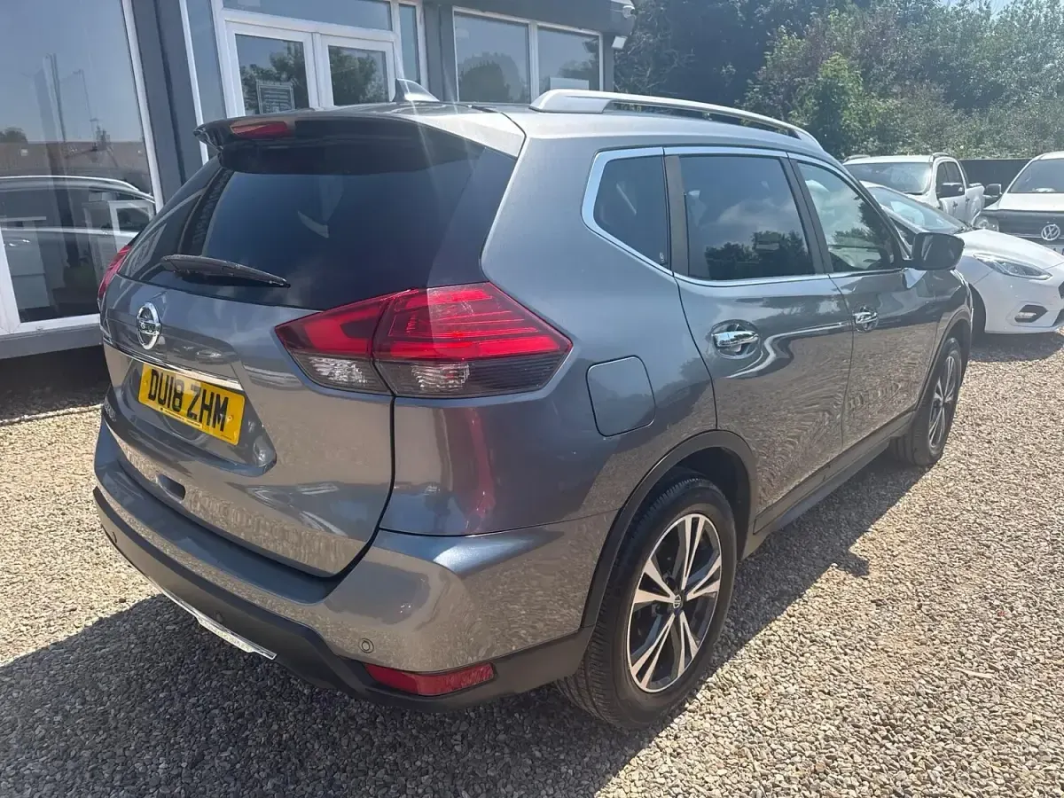 Used Nissan X-Trail N-Connecta 130 HP (95 kW) 2018 Grey SUV