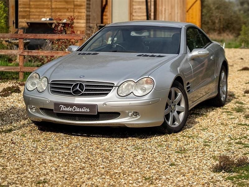 Used Mercedes SL500 302 HP (222 kW) 2005 Silver Cabriolet