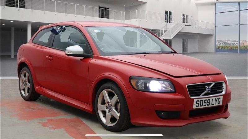 Used Volvo C30 R-Design 100 HP (73 kW) 2009 Red Hatchback