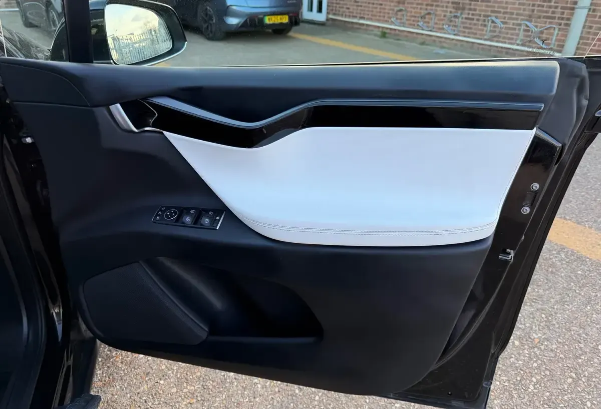 Used Tesla Model X 306 kW (417 HP) 2020 Black SUV