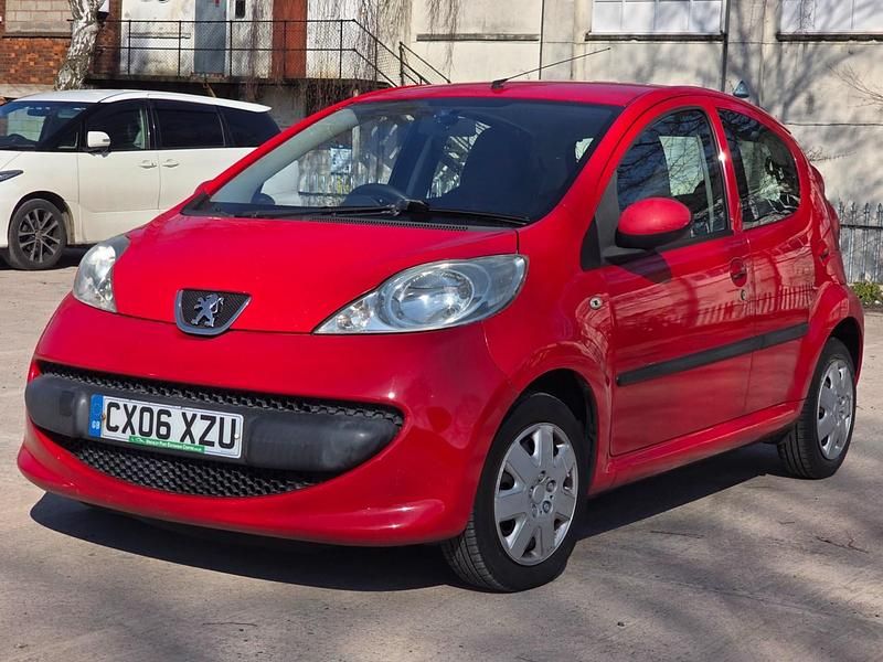 Used Peugeot 107 68 HP (50 kW) 2006 Red Hatchback