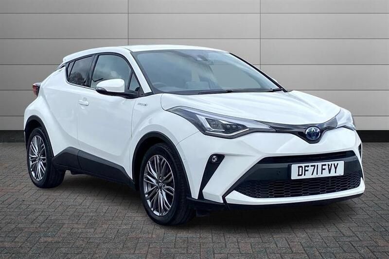Pure white Used 2021 Toyota C-HR SUV | £20,295 (Fair price) - Image 1/3