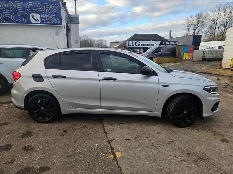 Used Fiat Tipo Easy Plus 95 HP (69 kW) 2017 Grey Hatchback