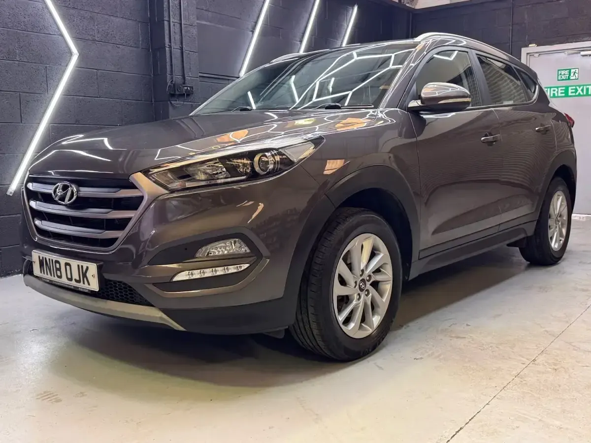 Used Hyundai Tucson SE 132 HP (97 kW) 2018 Grey SUV