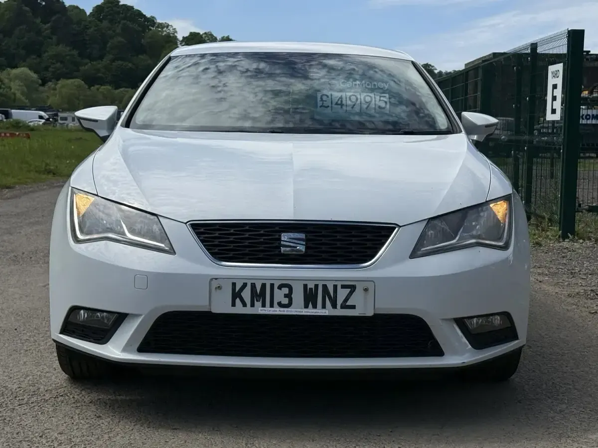 Used Seat Leon SE 150 HP (110 kW) 2013 White Hatchback