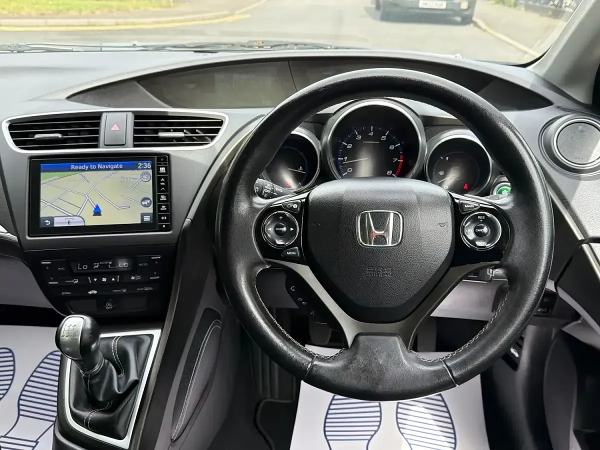 Used Honda Civic SE Plus 142 HP (104 kW) 2016 Black Hatchback