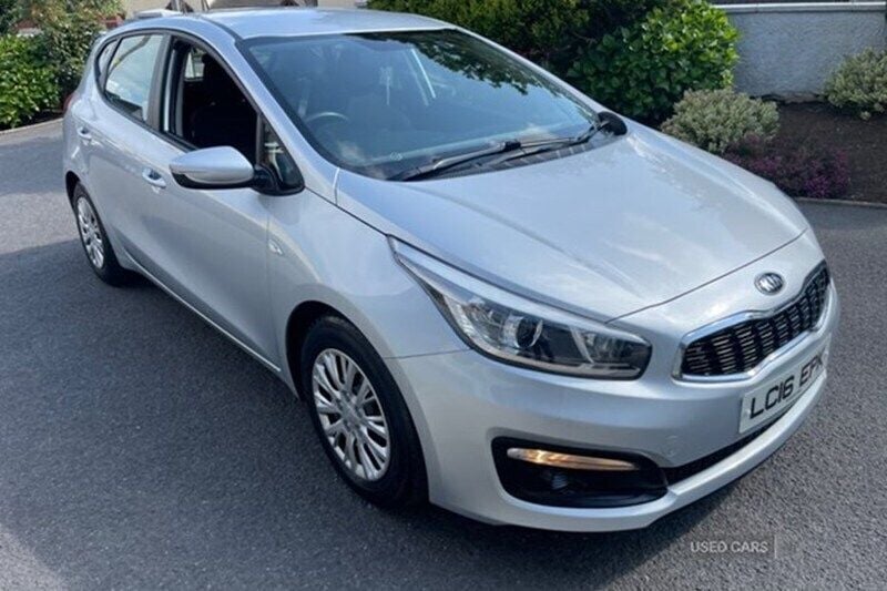 Silver Used 2016 Kia Ceed 2 Hatchback | £5,750 (Fair price) - Image 1/1