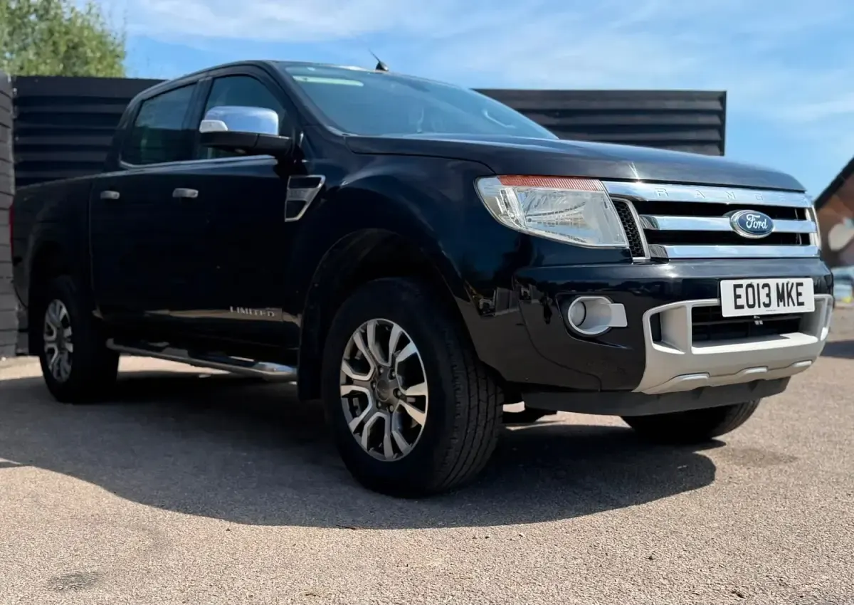 Used Ford Ranger Limited 200 HP (147 kW) 2013 Black Pickup