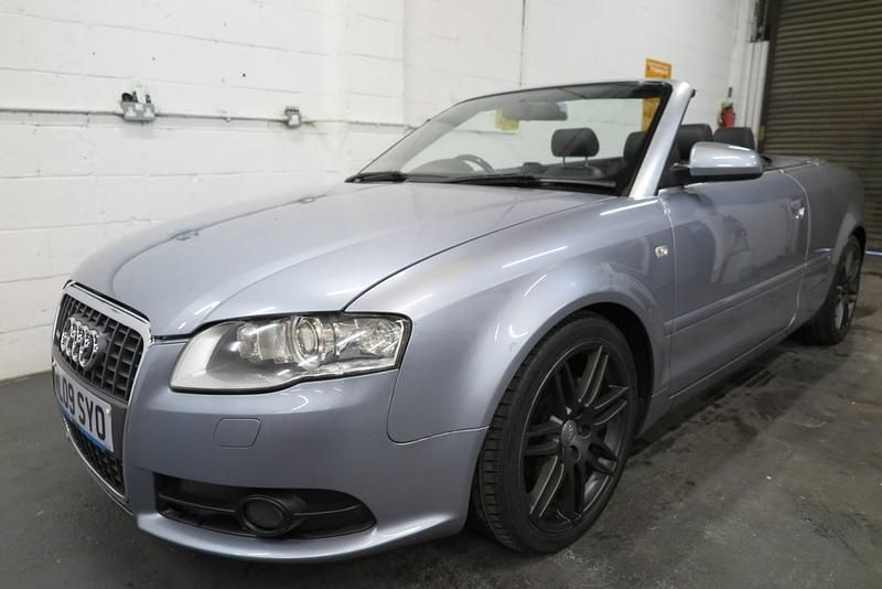Used Audi A4 Cabriolet Design 140 HP (102 kW) 2009 Silver Cabriolet