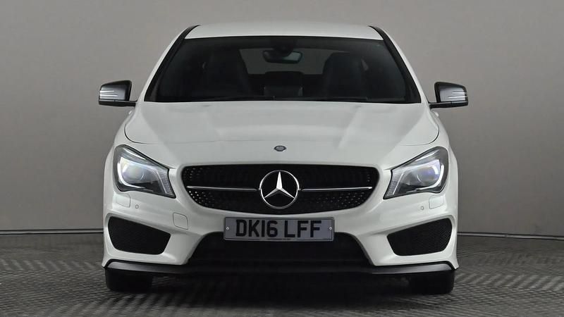 Used Mercedes CLA180 AMG 122 HP (89 kW) 2016 White Sedan