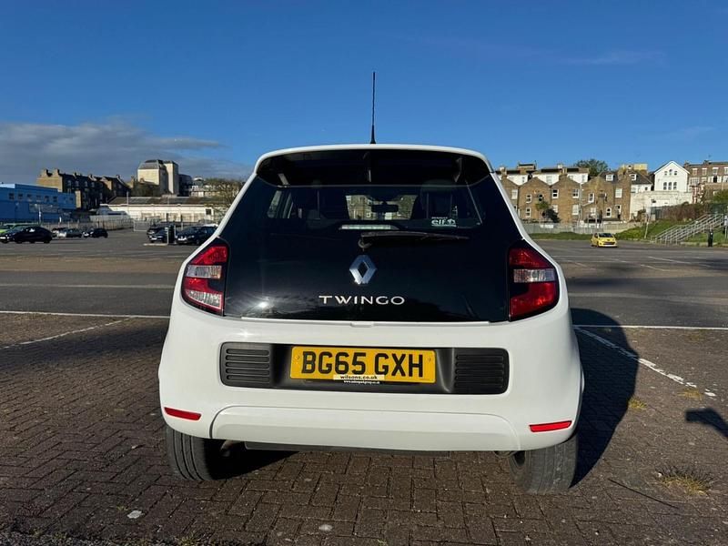 Używany Renault Twingo Dynamique 70 KM (51 kW) 2015 Biały Hatchback