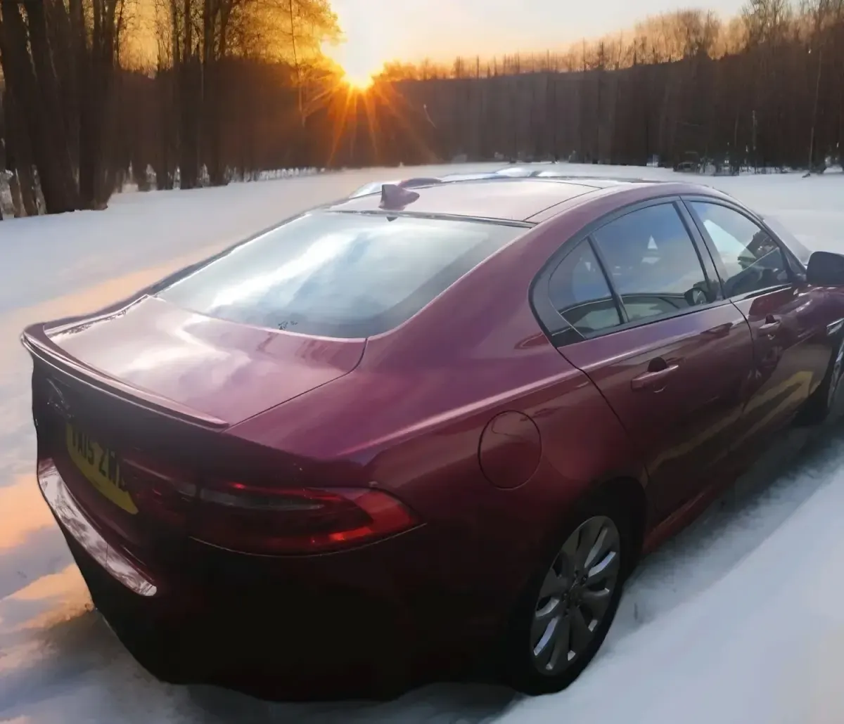 Used Jaguar XE R-Sport 163 HP (119 kW) 2015 Red Sedan