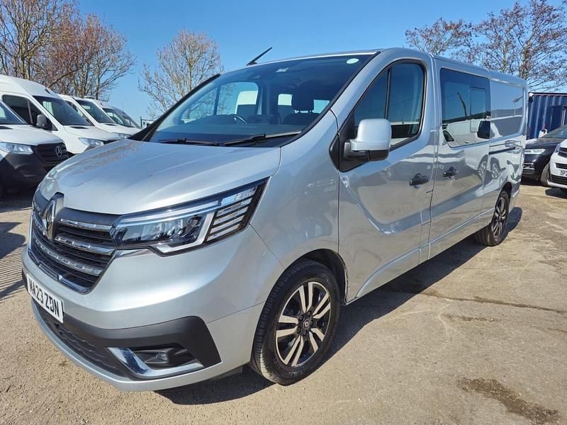 Grey Used 2023 Renault Trafic MPV | £20,995 (Fair price) - Image 1/4