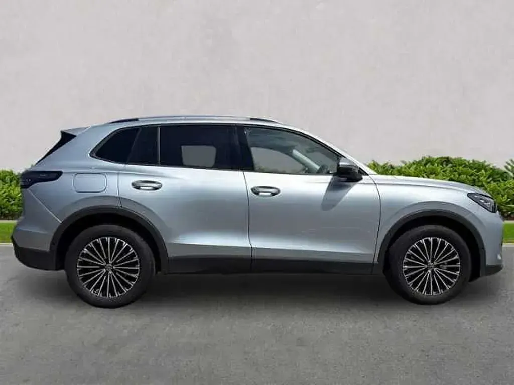 New VW Tiguan Match 150 HP (110 kW) 2026 Silver SUV