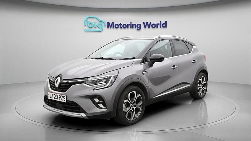 Usado Renault Captur Techno 145 HP (106 kW) 2023 Cinzento SUV