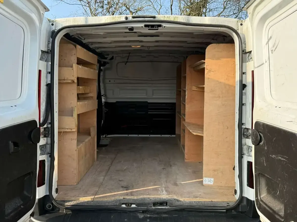 Begagnad Renault Trafic Business 148 HK (108 kW) 2022 Vit